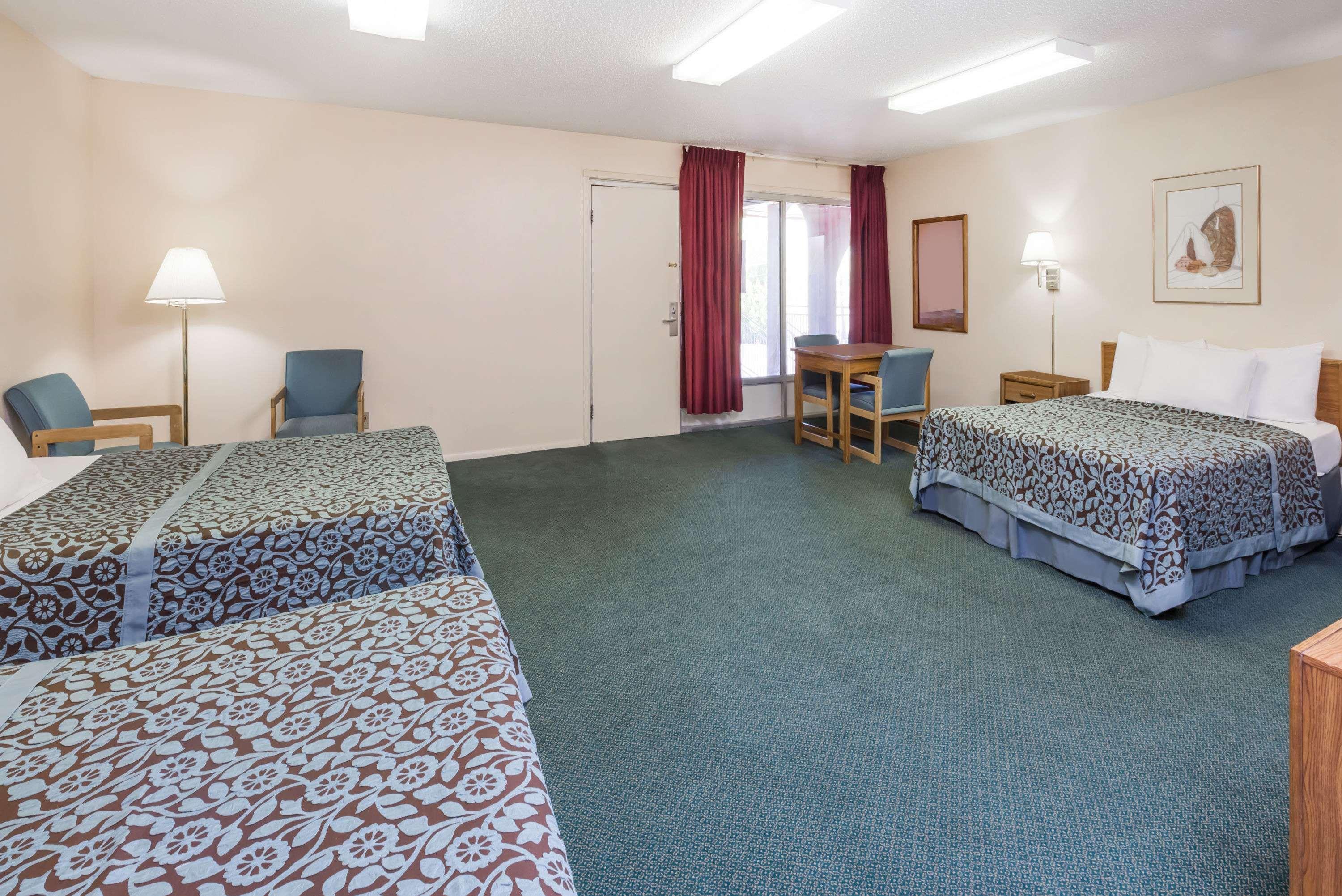 Days Inn By Wyndham Socorro Ngoại thất bức ảnh